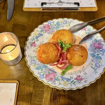 Atelie by The Experience - Potato croquettes - Wine Tasting Room Near Me - Dallas, Texas
