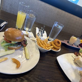 Broken Yolk Cafe - Breakfast & Brunch Near Me - Yuma, Arizona Broken Yolk Cafe - Breakfast & Brunch Near Me - Yuma, Arizona