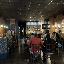 Jalea - Small restaurant with delightful ambiance.
