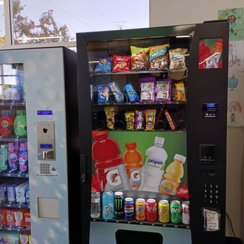 Laundry Man - Vending machine of snacks - Laundromat Near Me - Bakersfield, California Laundry Man - Vending machine of snacks - Laundromat Near Me - Bakersfield, California