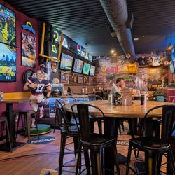 University Sports Grill - More bar