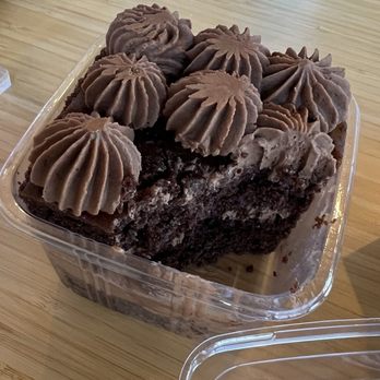 Vessel Tea - Chocolate ganache cake - Bubble Tea Near Me - Annandale, Virginia