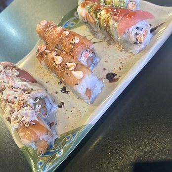 Hiroba Sushi - R&B Roll Snow Mountain Roll - Sushi Bars Near Me - Sparks, Nevada