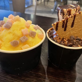 Dzert - Baby Mango Snow with Rainbow Mochi & Mini S'mores Snow - Coffee & Tea Near Me - Buena Park, California Dzert - Baby Mango Snow with Rainbow Mochi & Mini S'mores Snow - Coffee & Tea Near Me - Buena Park, California