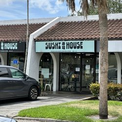 Sushi House - Front of the building
