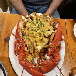 Pelican Seafood Market & Grill - Lobster poutine