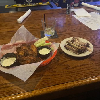 EASTFIELD BAR & GRILL - Updated February 2025 - 133 Photos & 173