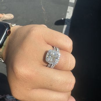 Tina's Jewelry - Jewelry Near Me - Rowland Heights, California Tina's Jewelry - Jewelry Near Me - Rowland Heights, California