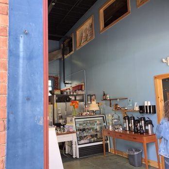 Baked - Coffee, tea, pastries, quiche, sammies, burgers in quaint sit-down space or takeaway to eat by the glacial potholes. - Cafes Near Me - Shelburne Falls, Massachusetts
