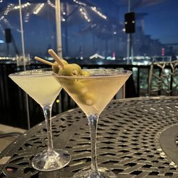 Dirty martini and gin refresher Dirty martini and gin refresher