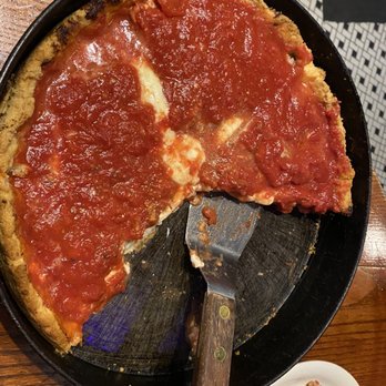 Pizzeria Uno - Pizza Near Me - Chicago, Illinois