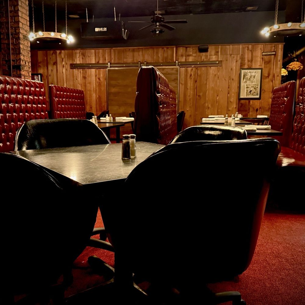 Dunston's Steak House - Interior seating - Steakhouses Near Me - Dallas, Texas Dunston's Steak House - Interior seating - Steakhouses Near Me - Dallas, Texas