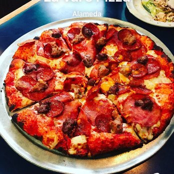 La Val's Pizza - Pizza Near Me - Alameda, California