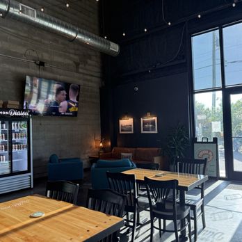 Common Dialect Beerworks - Taproom - Brewpubs Near Me - Tampa, Florida