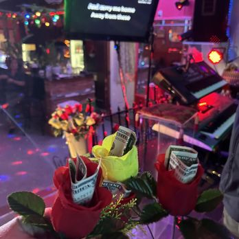 Cafe Den Mau - Karaoke Near Me - Honolulu, Hawaii Cafe Den Mau - Karaoke Near Me - Honolulu, Hawaii