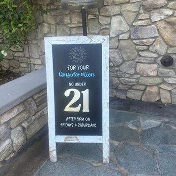 Miramonte Winery - Wineries Near Me - Temecula, California