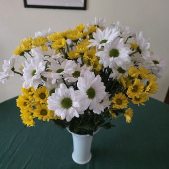 Trader Joe's - Picked up a couple of bouquets at TJ's to brighten a rainy day. (in my vase) - Grocery Near Me - Warwick, Rhode Island