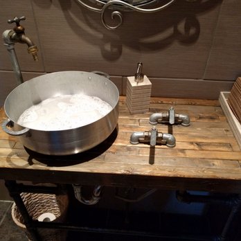La Nonna - Bathroom faucet and sink - Argentine Near Me - Chicago, Illinois
