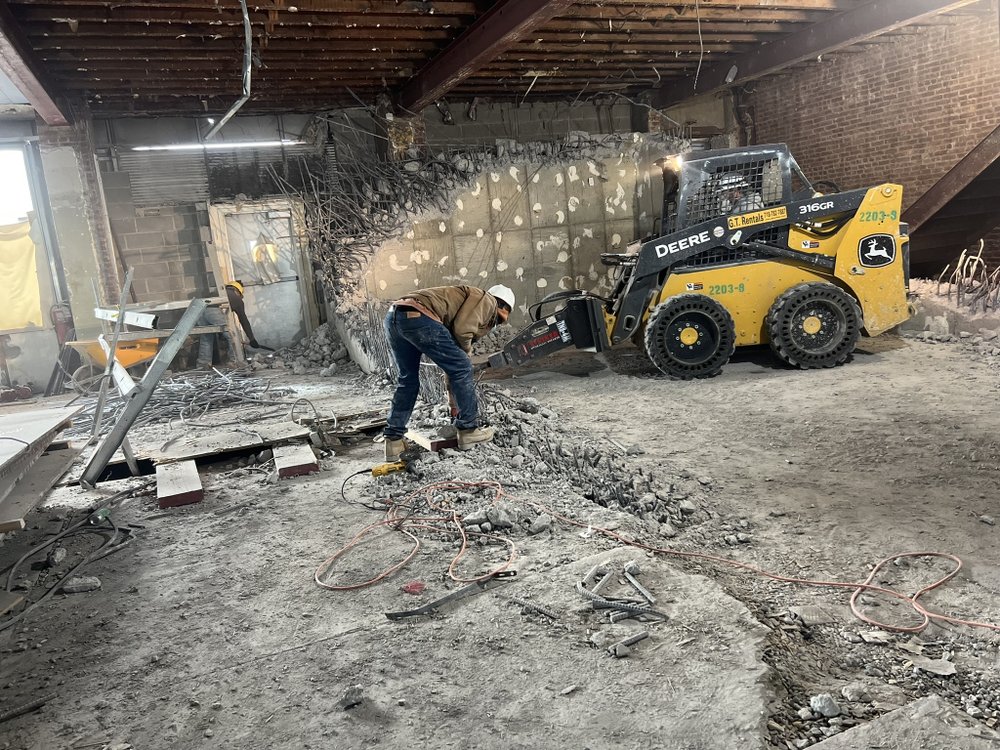 Slide of No limit General Contracting