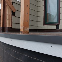 River Roofing - Edge metal detail for a deck with a radius curve.