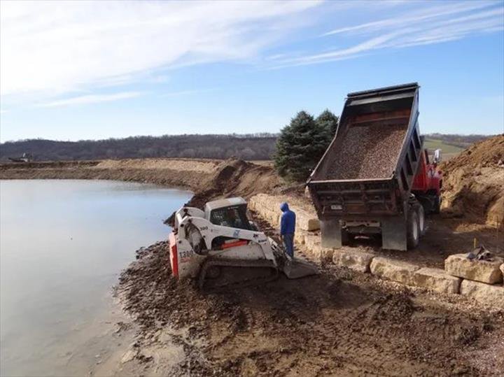 Slide of Primary Contractors