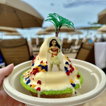 Little ‘Opihi's - Moana Dole Whip Fresh Fruit Sundae - Hawaiian Near Me - Kapolei, Hawaii