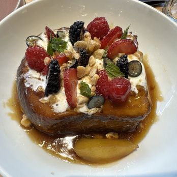 Catch 122 - Seasonal french toast - Breakfast & Brunch Near Me - North Vancouver, British Columbia Catch 122 - Seasonal french toast - Breakfast & Brunch Near Me - North Vancouver, British Columbia