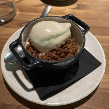 Gastrobar EMO - Gastropubs Near Me - Helsinki, 18