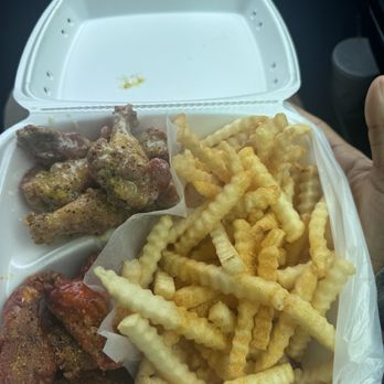 American Deli - Garlic Parmesan w lemon pepper and hot lemon pepper wings with fried - Cheesesteaks Near Me - Douglasville, Georgia American Deli - Garlic Parmesan w lemon pepper and hot lemon pepper wings with fried - Cheesesteaks Near Me - Douglasville, Georgia