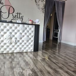 Lobby:) Lobby:)