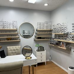 Firefleye Optometry - The optical room where Gio helped me picked out my new frames.