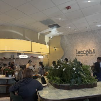 Lacàphê - Inside - Coffee & Tea Near Me - Fremont, California