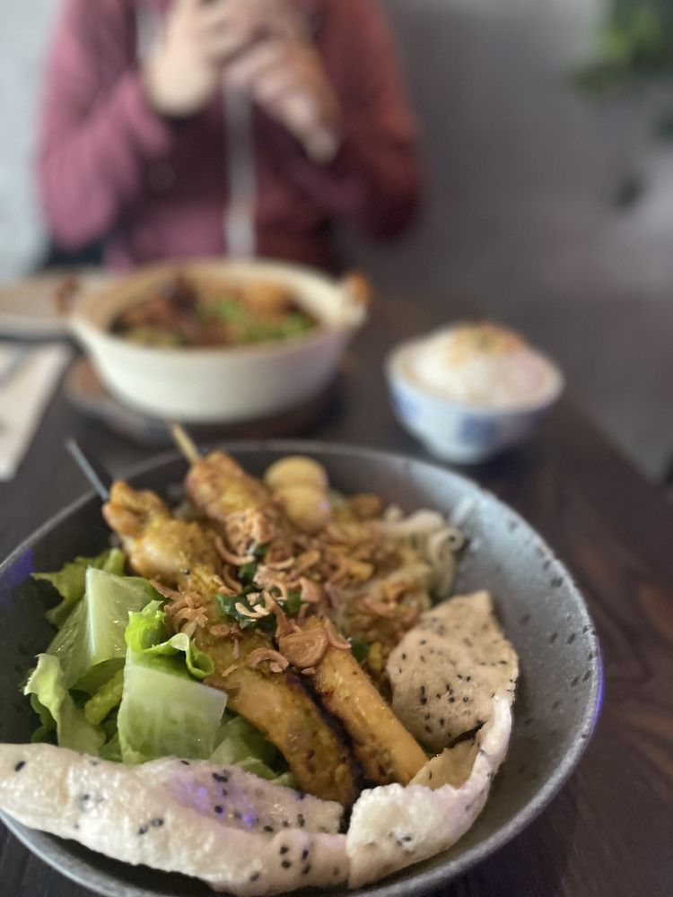 Dzo Viet Eatery