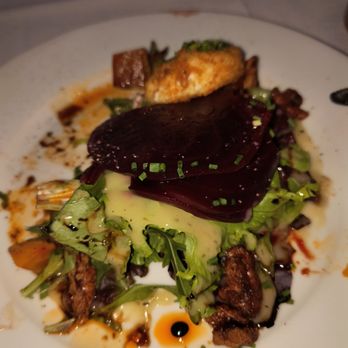Pearl District - Beet salad w/ arugula and goat cheese. A very nice portion. - New American Near Me - Westlake Village, California Pearl District - Beet salad w/ arugula and goat cheese. A very nice portion. - New American Near Me - Westlake Village, California