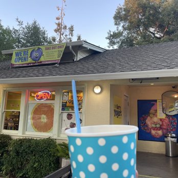 Yoloberry Yogurt - Building front - Ice Cream & Frozen Yogurt Near Me - Davis, California Yoloberry Yogurt - Building front - Ice Cream & Frozen Yogurt Near Me - Davis, California
