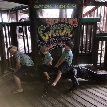 Fudpucker's - Seafood Near Me - Destin, Florida