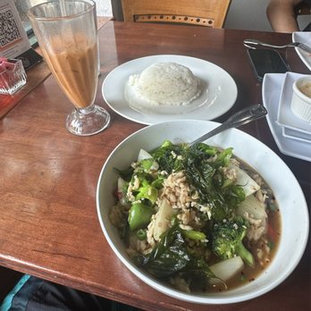 Tigers Garden - D46. Hot Basil Stir Fry - Thai Near Me - Vancouver, Washington Tigers Garden - D46. Hot Basil Stir Fry - Thai Near Me - Vancouver, Washington