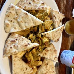 The Fox & Hounds Public House - Smooth chicken curry