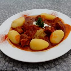 Bistro Café Laborie - Szegediner  Krautfleisch
