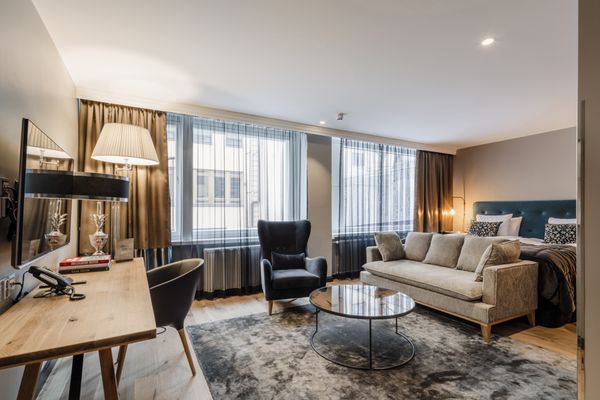 Hotel F6 by null