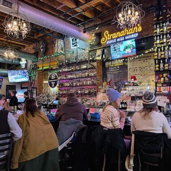 Dark Horse Bar & Eatery - Bar area - American Near Me - St Paul, Minnesota