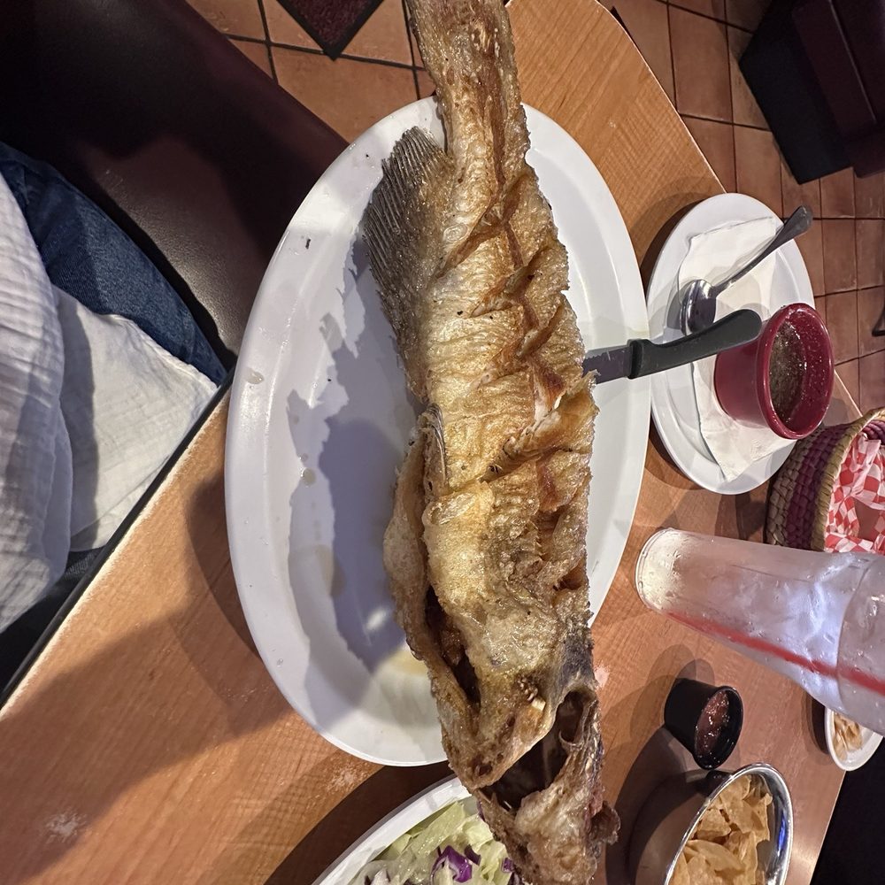 El Calamar - Bagre - Mexican Near Me - Santa Ana, California