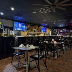 Think Cafe - Bar area and dining room