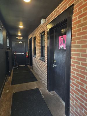 Crema & Vine by null