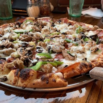 Beau's Pizza, Pasta & Steak - The Combo Pizza.... it was perfect through and through! - Pizza Near Me - Cle Elum, Washington Beau's Pizza, Pasta & Steak - The Combo Pizza.... it was perfect through and through! - Pizza Near Me - Cle Elum, Washington
