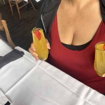 Stella Luna - Bottomless mimosas - Breakfast & Brunch Near Me - Big Bear Lake, California Stella Luna - Bottomless mimosas - Breakfast & Brunch Near Me - Big Bear Lake, California
