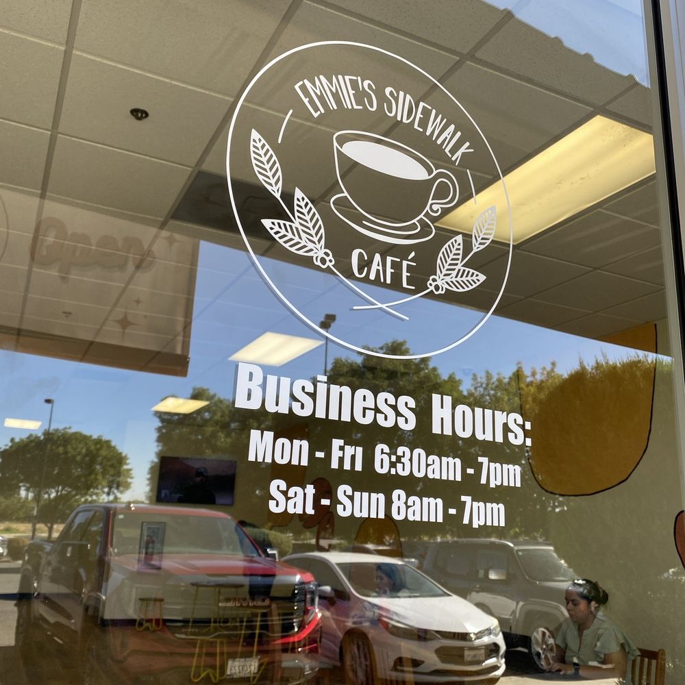 Emmie's Sidewalk Cafe - Food Trucks Near Me - Madera, California Emmie's Sidewalk Cafe - Food Trucks Near Me - Madera, California