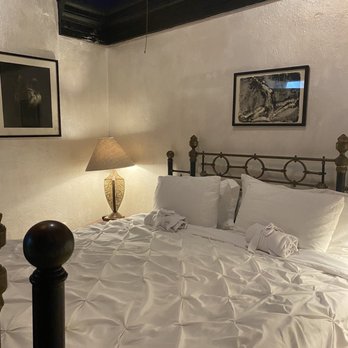 Garlands del Rio - The Countess Room - Hotels Near Me - Puerto Vallarta, JAL Garlands del Rio - The Countess Room - Hotels Near Me - Puerto Vallarta, JAL