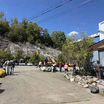 Sterling Hill Mining Museum - This is the entrance for the tickets and food - Museums Near Me - Ogdensburg, New Jersey