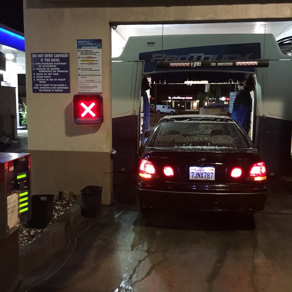 Car wash stalls-stops-dosent wash effectively. Save your $.
